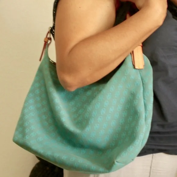 Dooney & Bourke canvas Purse - Picture 8 of 8